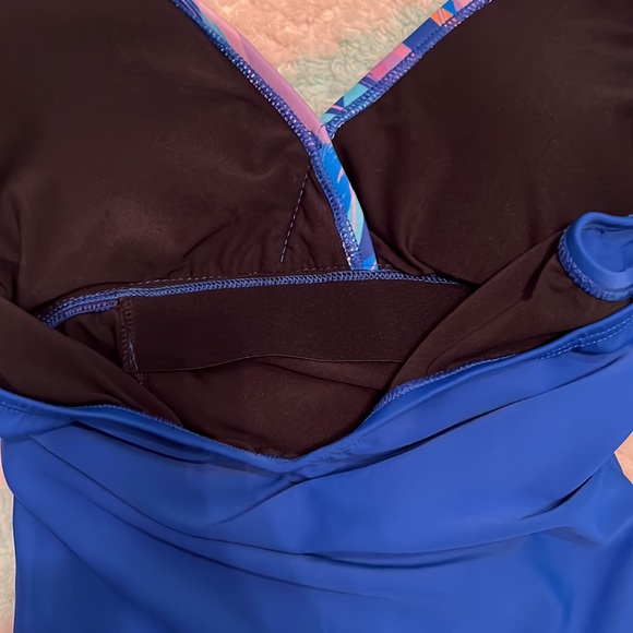 Women's Waterpro Wind Rush V-Neck One Piece Swimsuit Size 10 - Picture 8 of 9